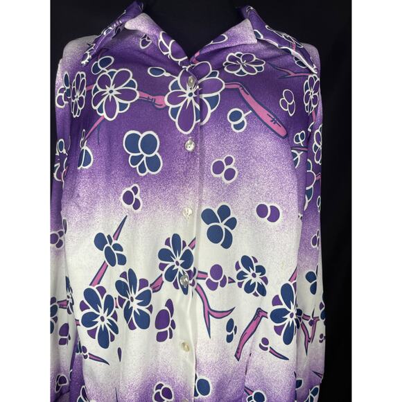 Vintage 70's purple cherry blossom, button down Sears, blouse, wide collar, - Picture 2 of 9
